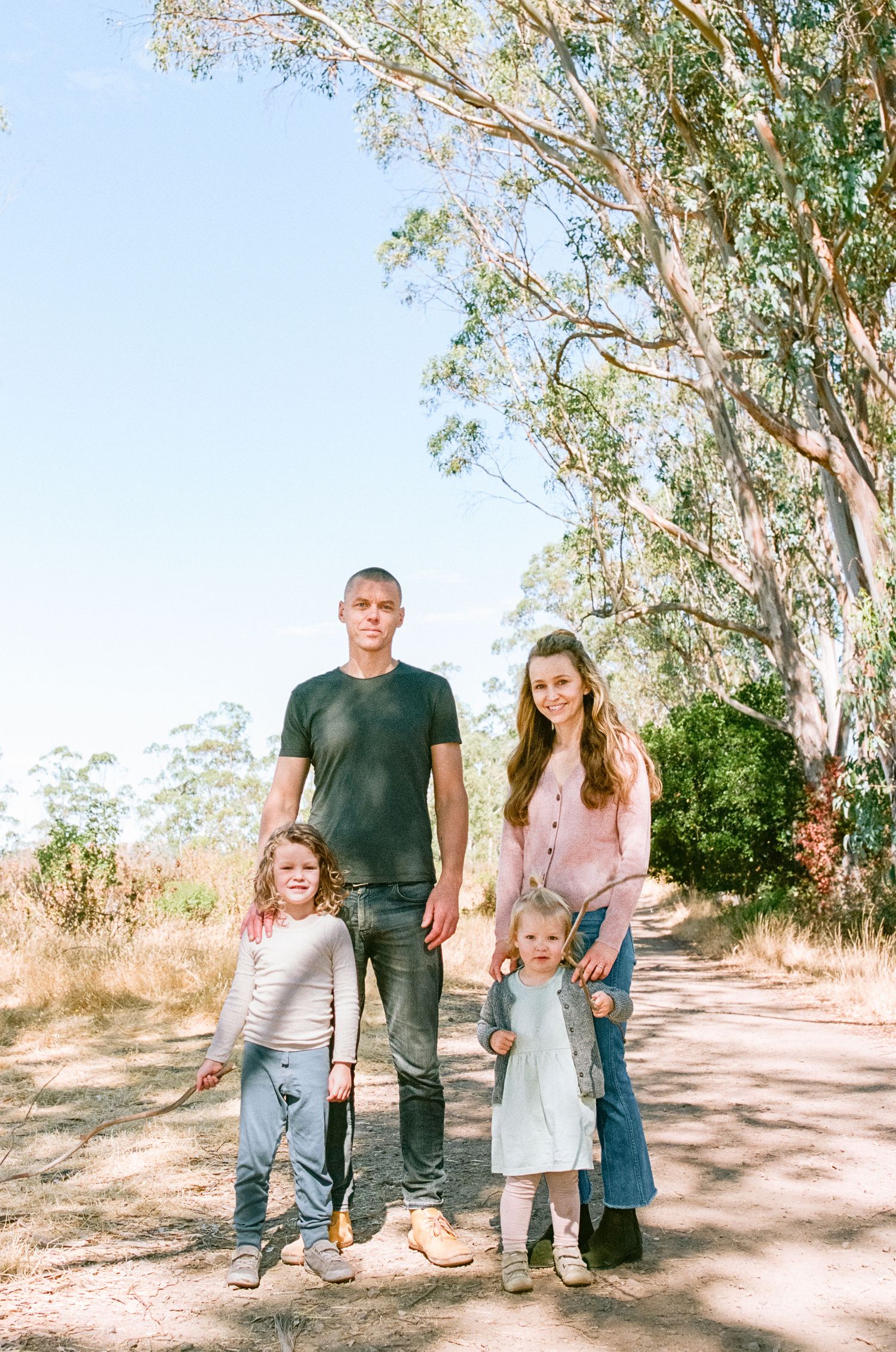 Discover the Perfect Family Photo Spot: Hidden Gem in San Rafael's Hills