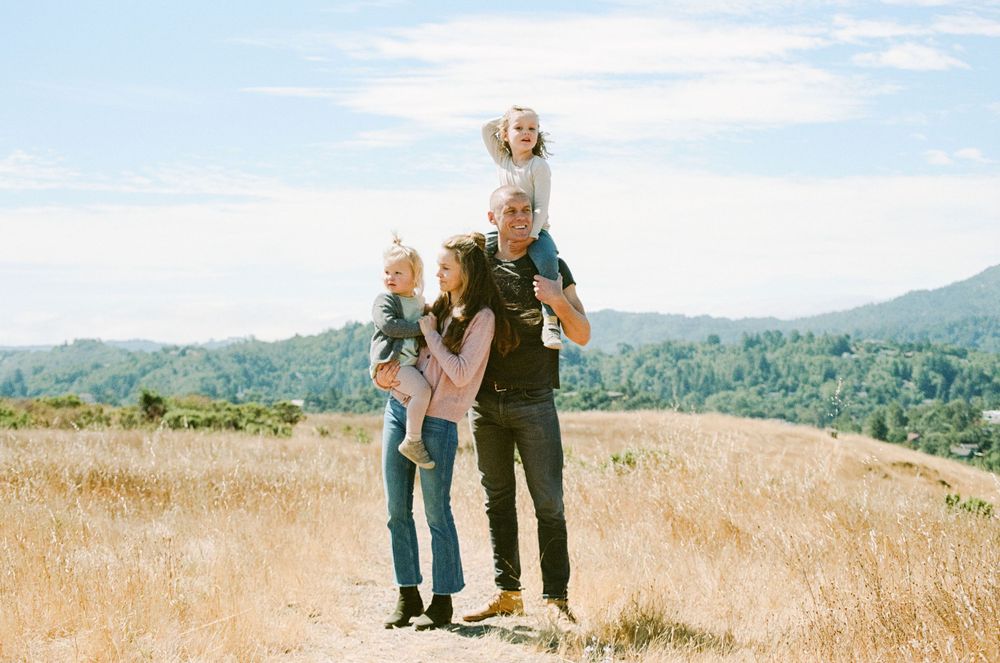 family photo session location in san rafael: hidden Gem near downtown